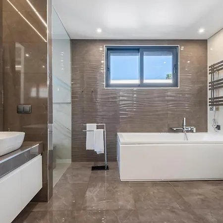 Villa Boa Nova Preta By Mhm Funchal (Madeira)