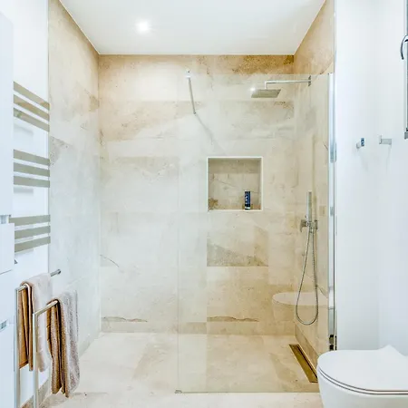 Boa Nova Preta By Lovelystay Villa